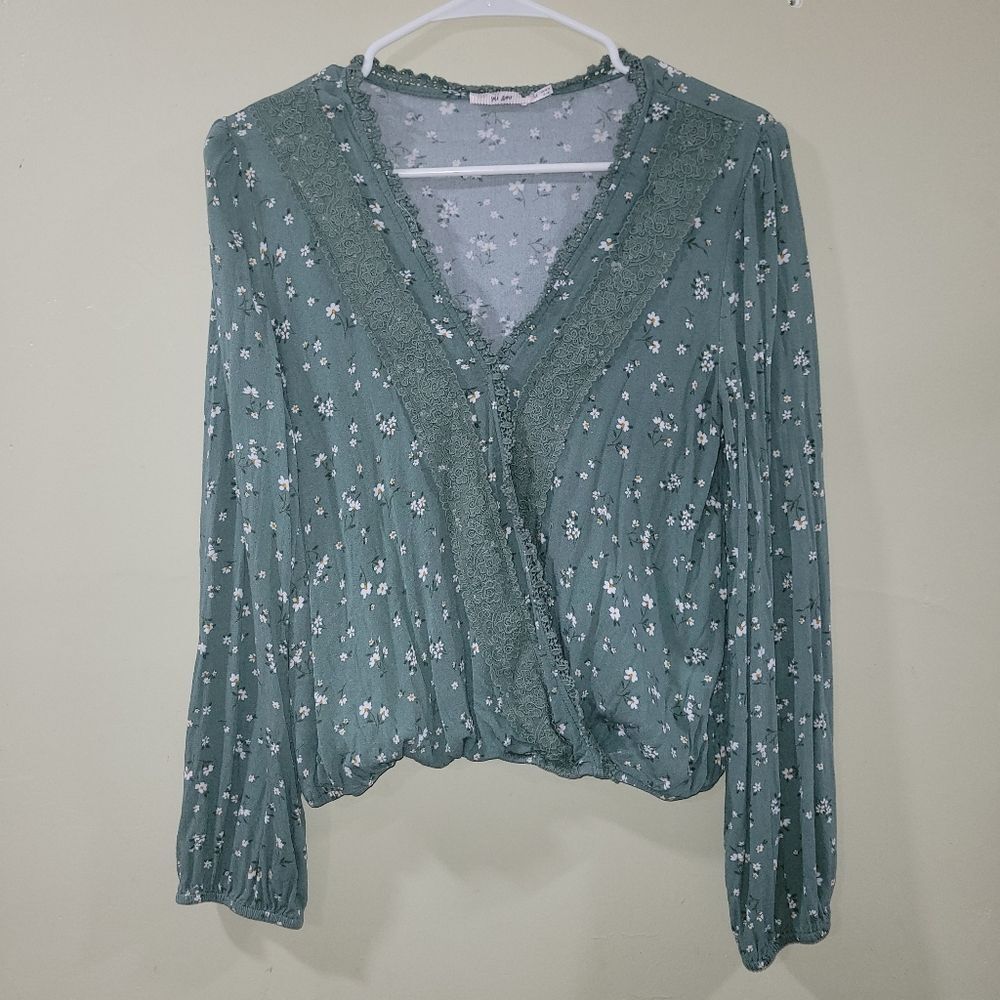 Mi Ami Size Medium Floral Green Long Sleeve Women's Wrap Top